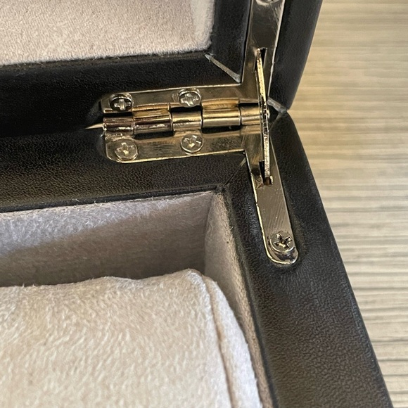 Leather Watch Storage Box - Picture 7 of 9